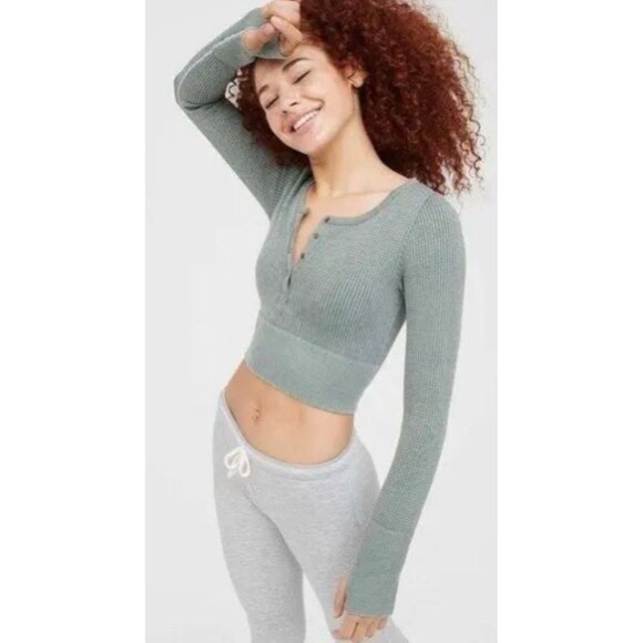 Aerie Offline Women S Green Main Squeeze Crop Thermal‎ Henley Seamless Waffle - Picture 1 of 5